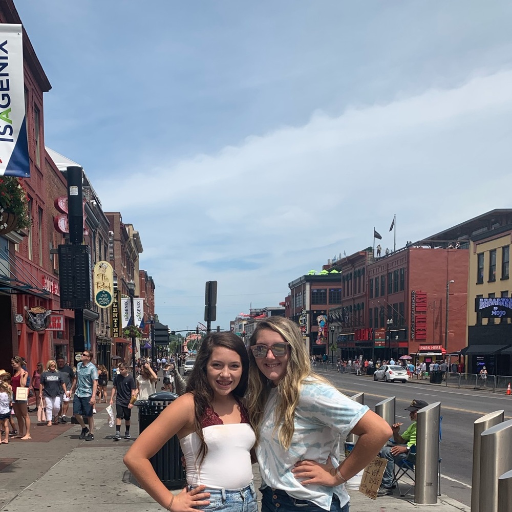 Meet your Posher, Aly